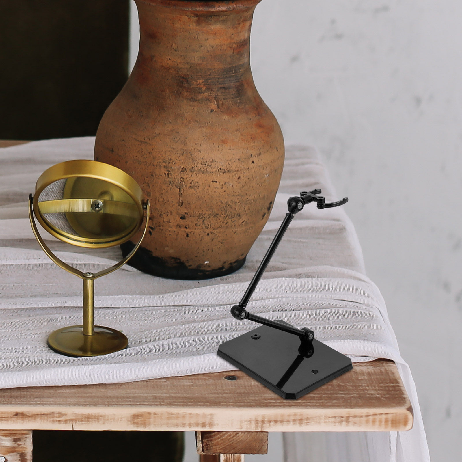 Home Decor Game - 2 buah Stand Figur Aksi yang
